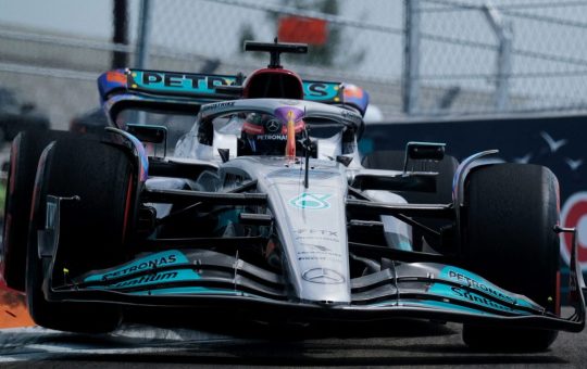 Resumen Libres 1 y 2 GP Miami: Mercedes sorprende en otro día aciago para Sainz